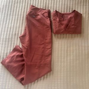 Fig’s XS Top/ S Bottoms Pink Scrub Set